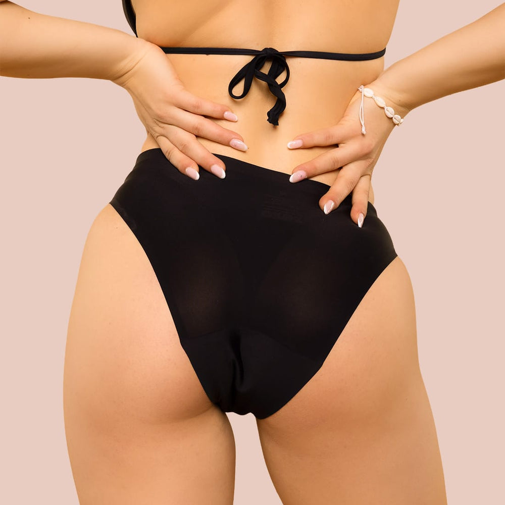 
                  
                    Amaya - seamless  swimsuit in eternal black classic
                  
                